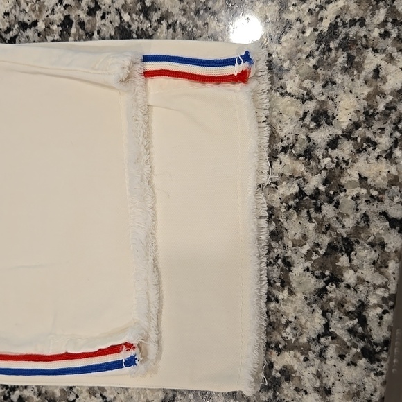 SUNDRY RED ,WHITE, AND BLUE SIDE STRIPE RAW HEM WHITE JEANS. SIZE 26. - Picture 7 of 10
